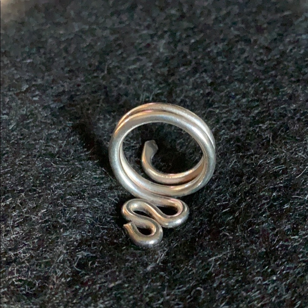 Ring - Picture 2 of 3